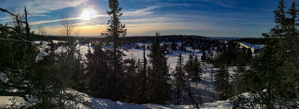 Rausteinstjernet og Rausteinshytta til høyre