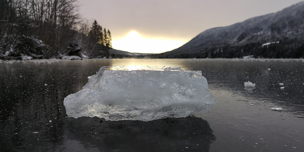 Istykkelsen på Skjeppsjøen