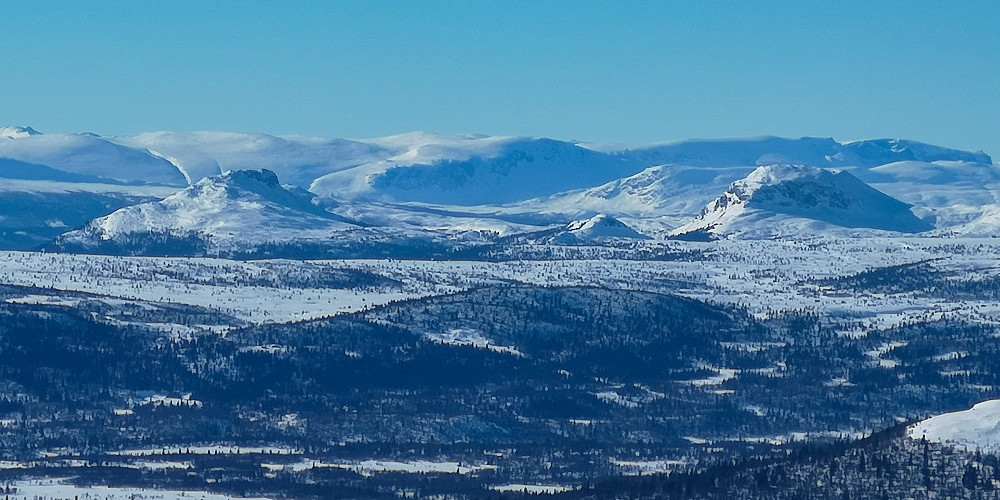 Zoom mot Skarvemellen og Rundemellen 