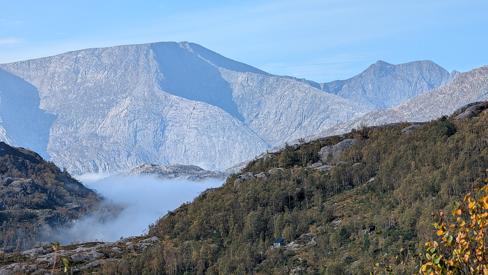 Mot Ulvanosa fra Fjellhaugvatnet 