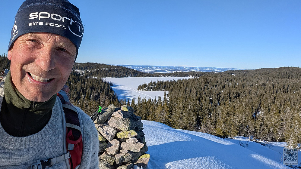 Litt sliten etter en bratt stigning fra vannet