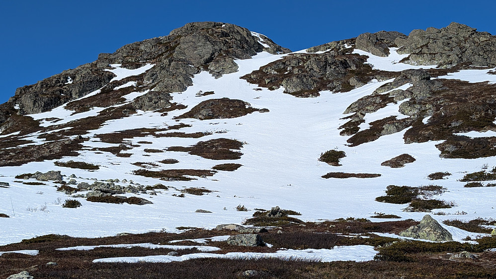 Gikk rett opp den bratteste snørenna. Den var rimelig bratt, men truger og staver sitter!!