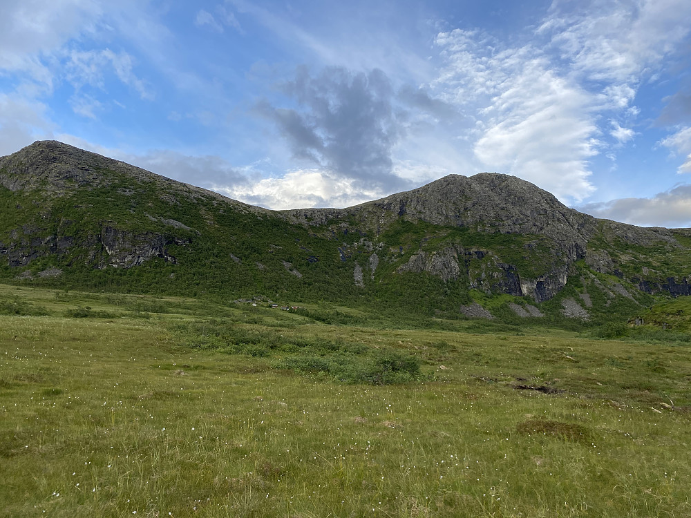 Salsnebba. Ruta opp
Direkte mot laveste punkt i sadelen.