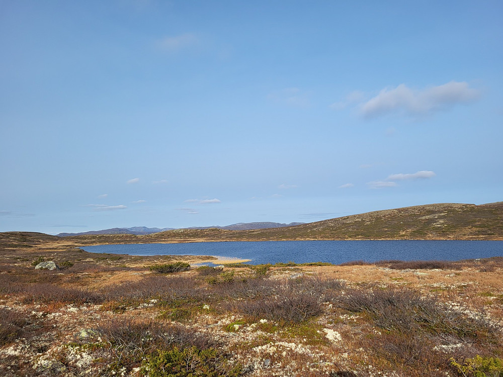Pause ved eit av Nonstjønnan