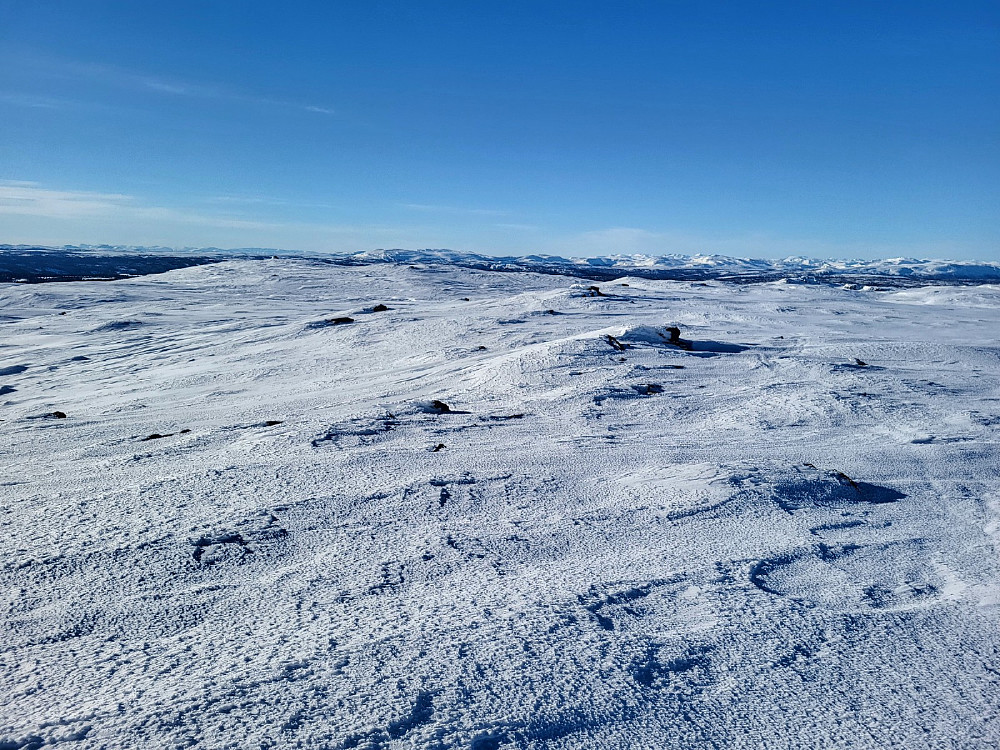 På toppen, utsikt mot vest.
