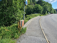 Oppe i asfalten igjen. Parkeringen til høyre i bildet.
