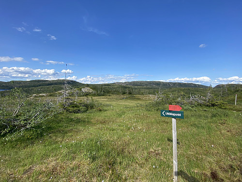 Merket utsikt punkt litt før du kommer ned mot Mevatnet og Mevassetran.