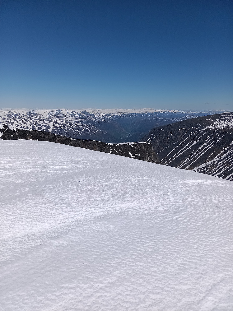 Mot Bøverdalen fra Fremste Storgrovhøe.