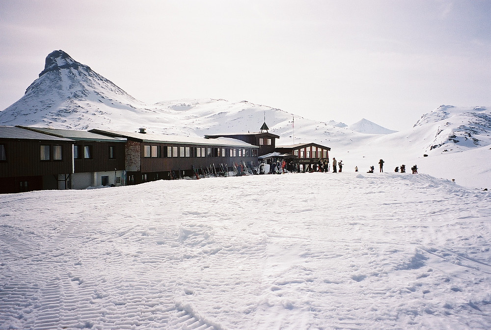 Leirvassbu med Kyrkja bak