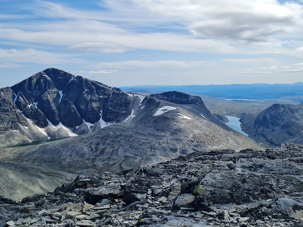Rondeslottet og Rondvatnet fra Digerronden