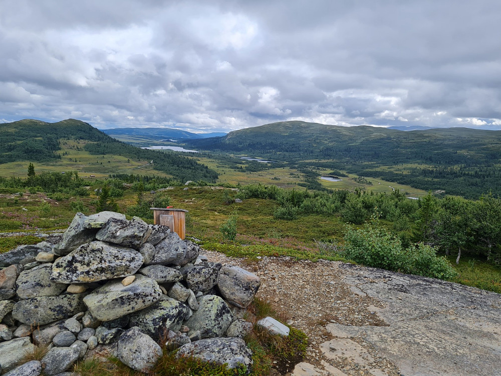 På Storhaugen, mot Snæreskampen, Snæra og Snuen