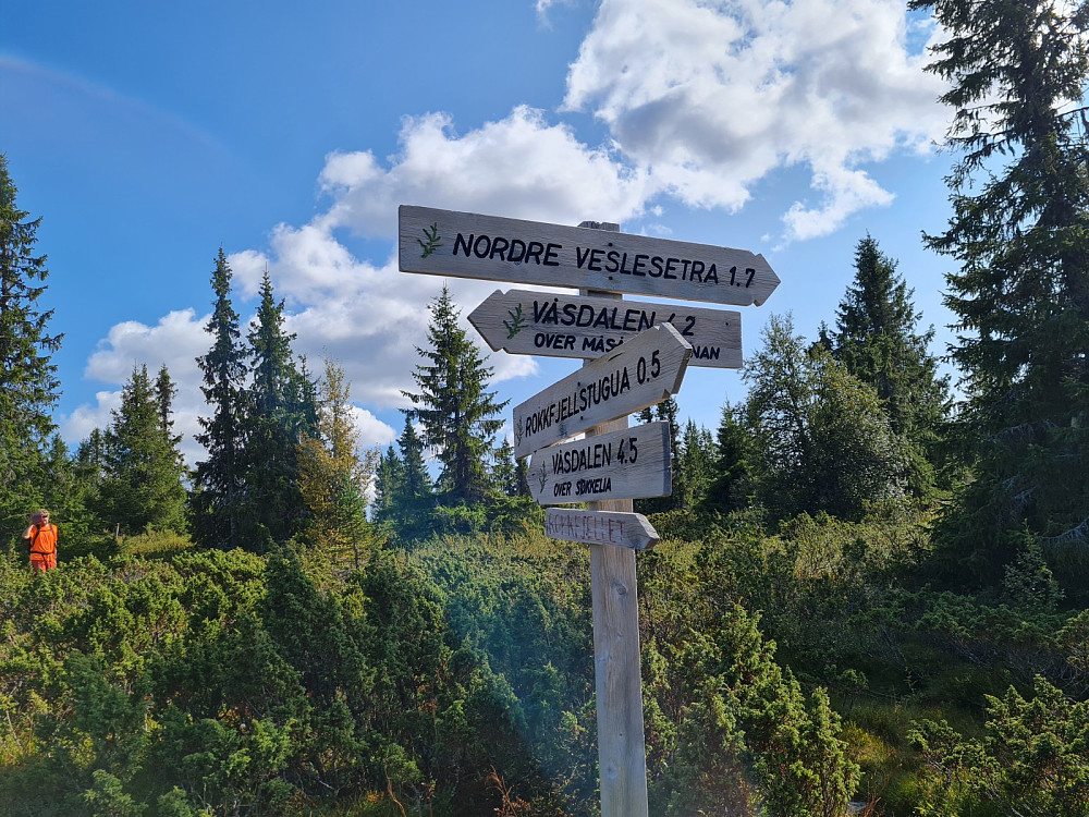 Stiskilt der vi tok av til Rokkfjellet