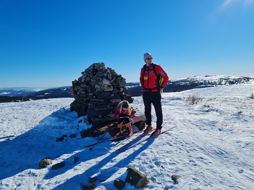Mia og Hans Thorvald på Hærfjellet