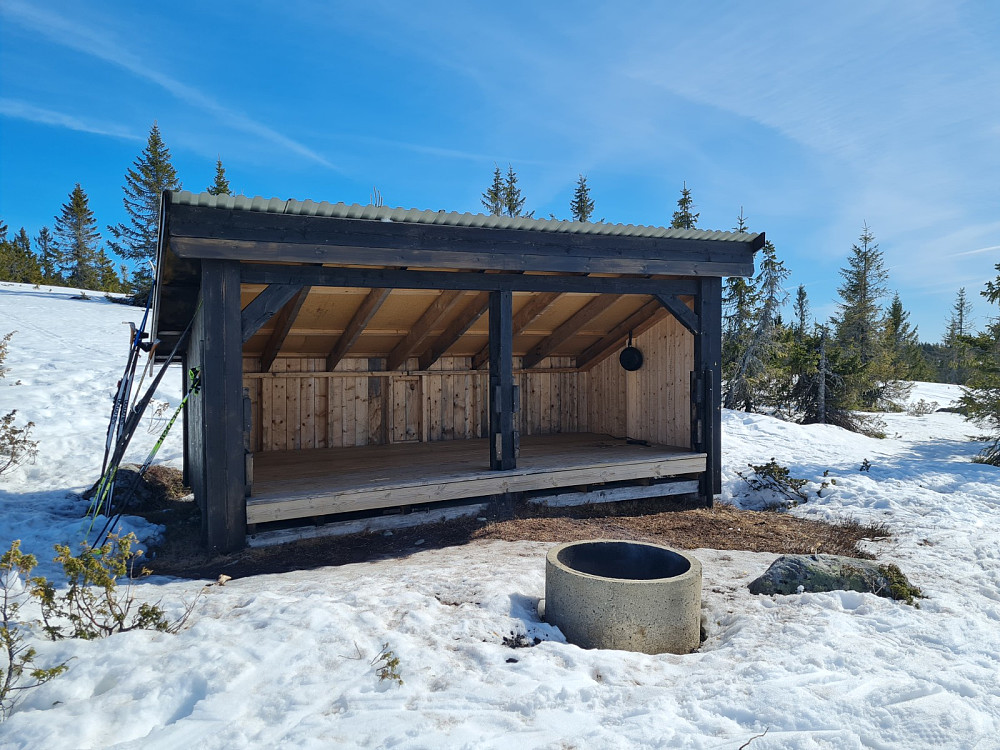 Nevelåsen gapahuk
