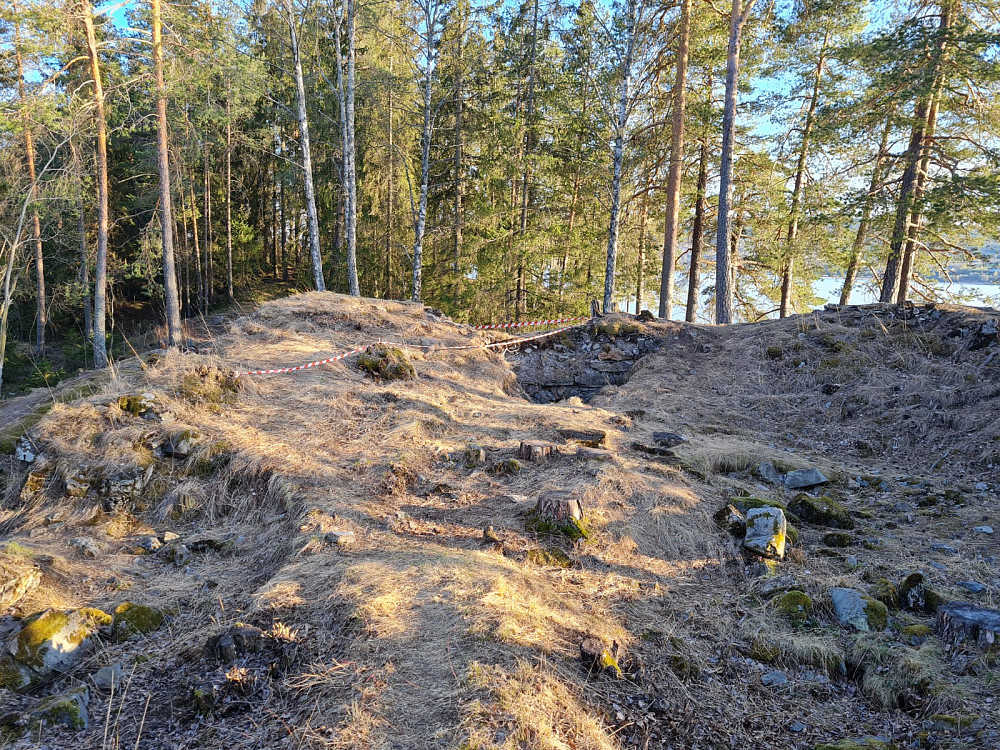 Rester av den gamle bygdeborgen påSteinsholmen