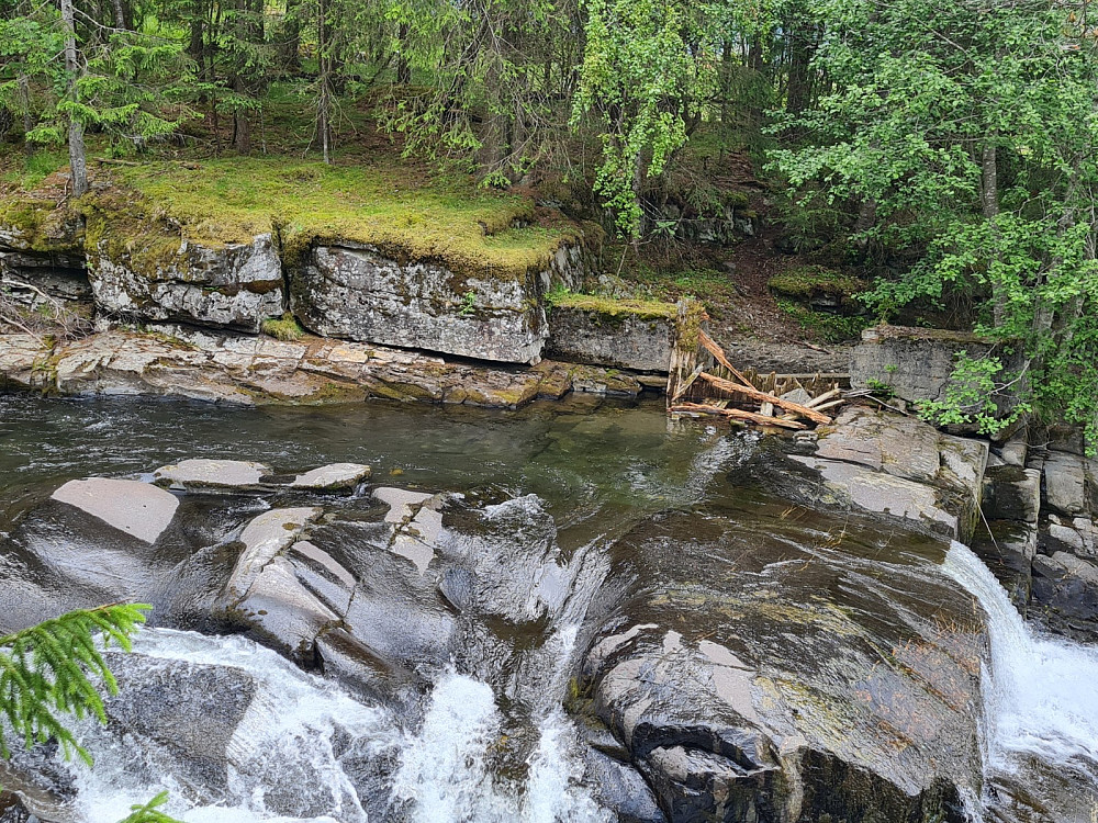 Ved Holsfossen