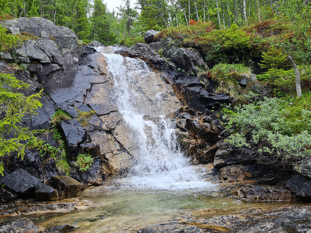 Liten foss i Lauvåa