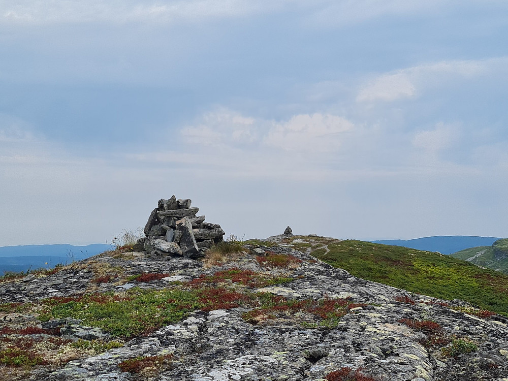 Hindalsfjellet, med Myssmørhelje bak