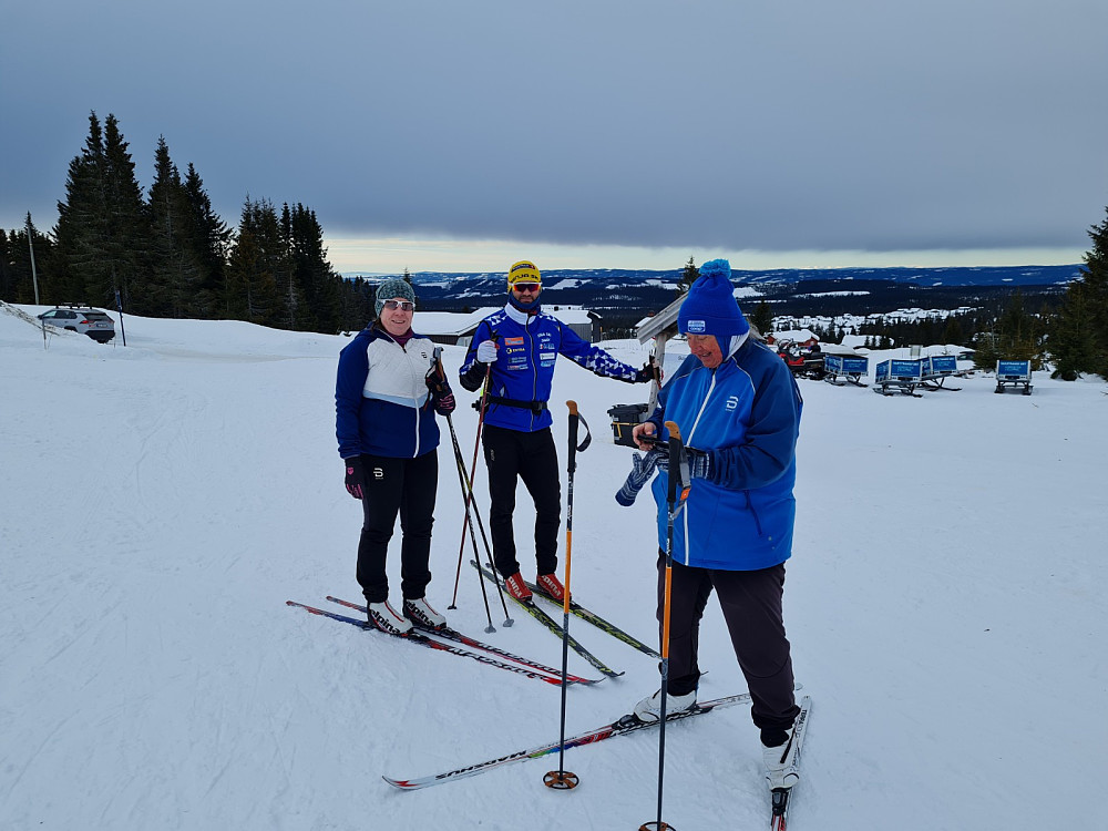 Jorunn, Tor Erling og Sigrid klare for skitur