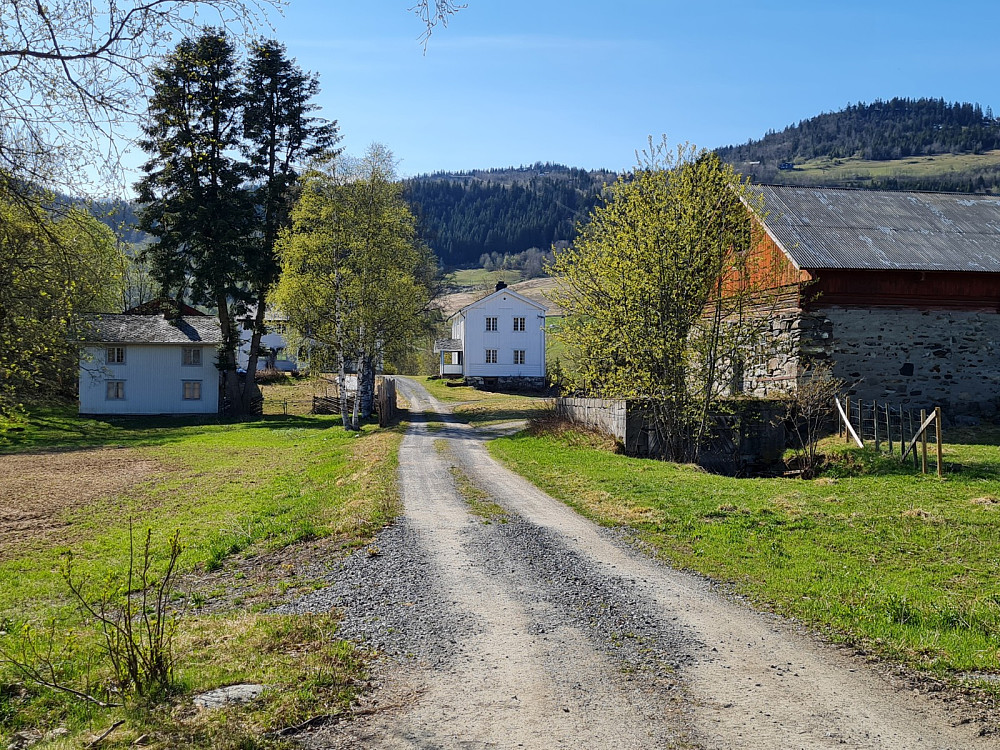 Holen gård