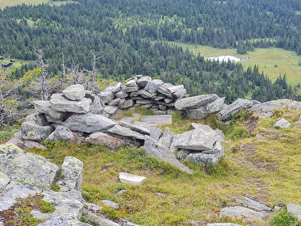 Minnesmerke på Roåkerknappen