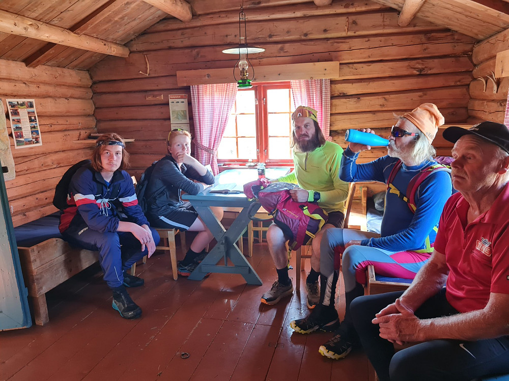Inne i Reinsjøbua