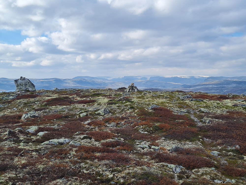 På Øklenuten, mot Hardangerjøkulen