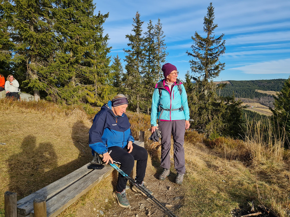 Sigrid og Marit på Lundevarden