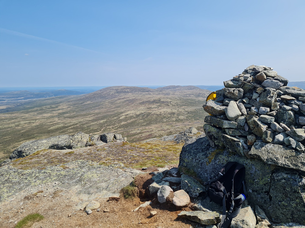 På Djuptjernskampen, mot Røssjøkollane