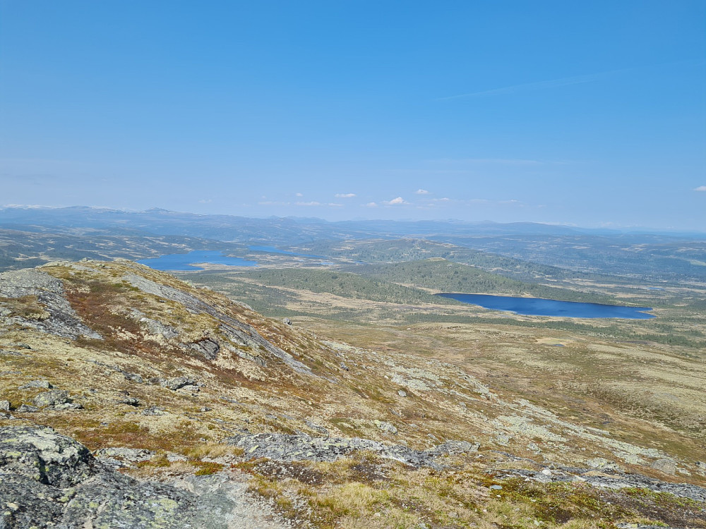 På Djuptjernskampen, mot Reinsjøene og Skjelbreidsvatnet