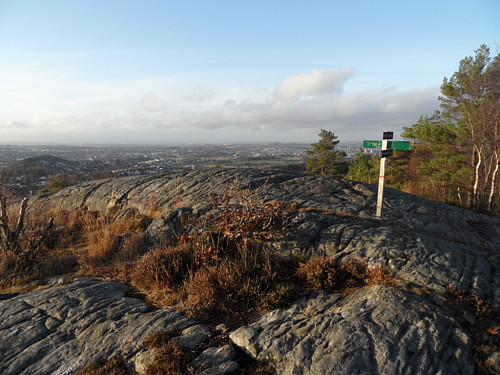 På Stortofjellet med utsikt mot Håbafjell, Austrått og Sandnes.