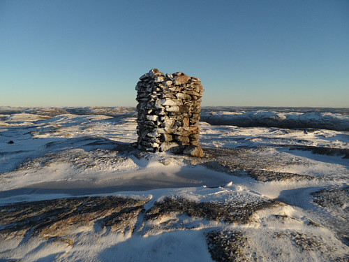 Austover mot Sirdalsheiane i bakgrunnen.