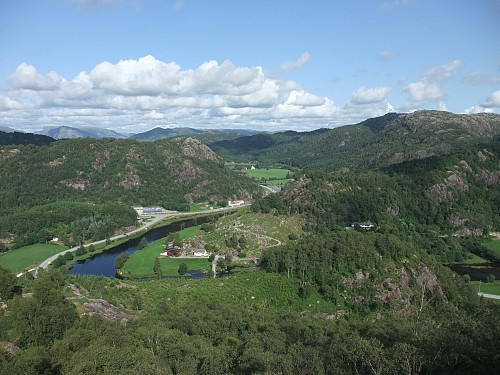 Austover mot Krossmoen og Nonsknuten 390 t.h.