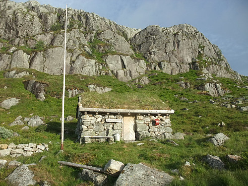 Øvre Frøylansstøl som er bygget av Foreningen for stølsliv og friluftsliv i indre Gjesdal.