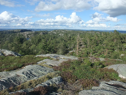 Nordaust mot Orrehei og Storastø langt t.v.