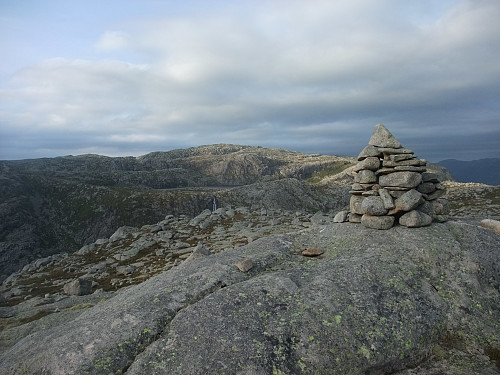 På Dypingsknuten med Vallresknuten i bakgrunnen.