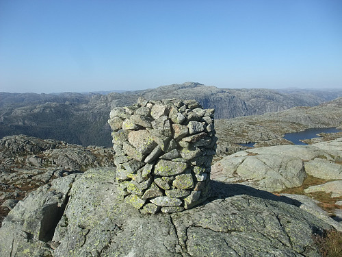 Varden på Skuta med Vinjakula 907 bak.