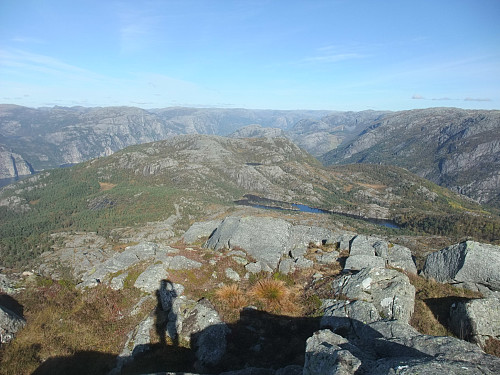 Mot Skålene og Lyseheiane i bakgrunnen.