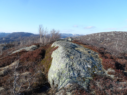 På Hellarknuten med Hesteholknuten t.h.