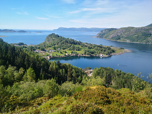 Mot Mannebeinet, frå toppen av Venøya