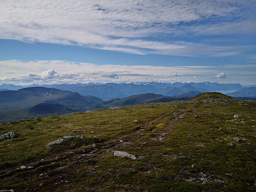 Søraustover frå Middagsfjellet