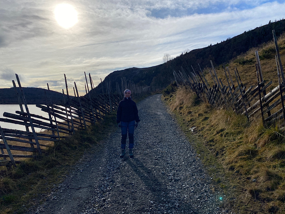 På tur oppover mot Valsfjellet