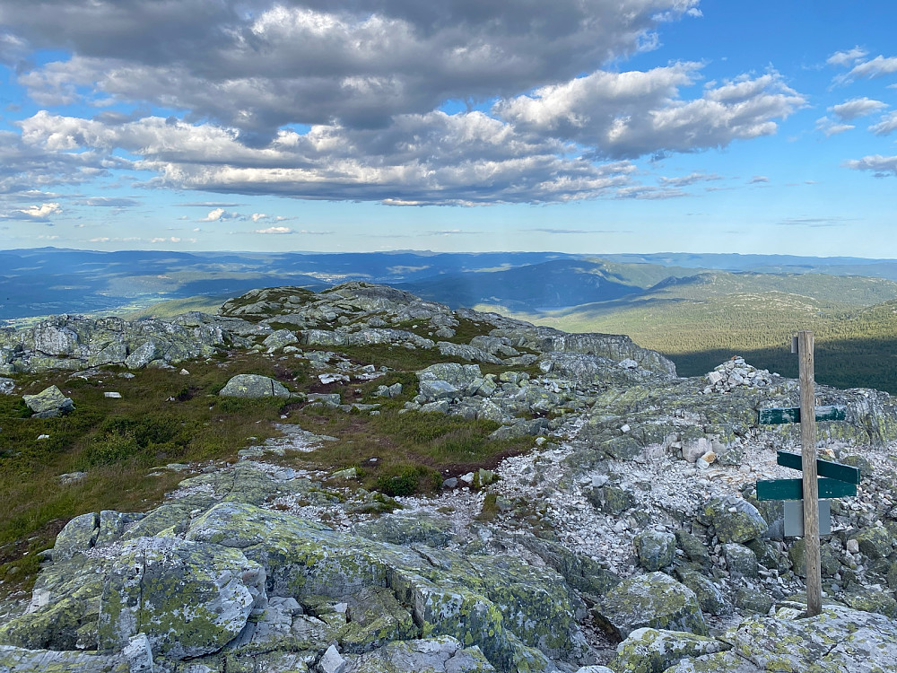 Nedover ryggen fra Himingen