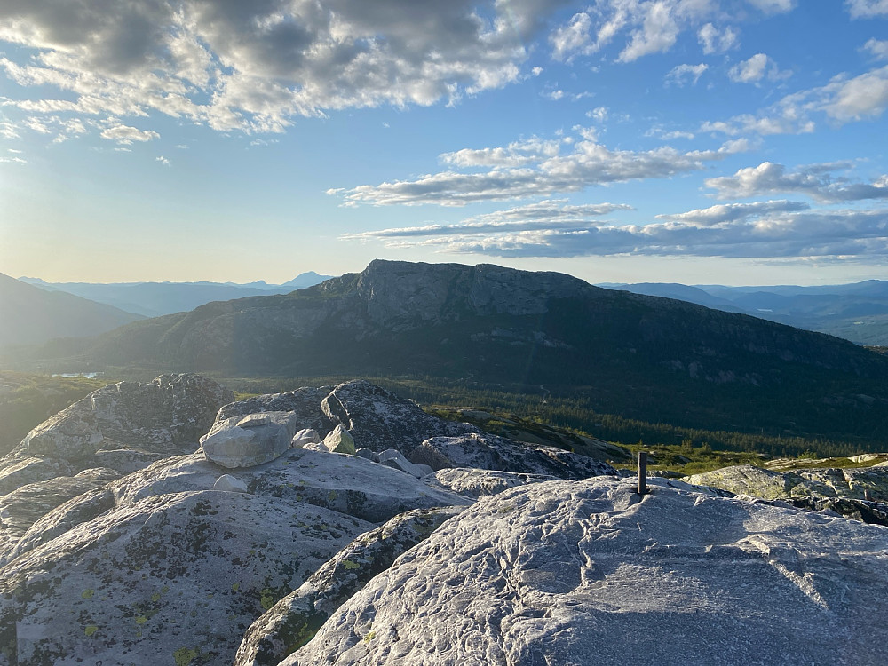 Toppen av Rognlifjellet med Himingen bak