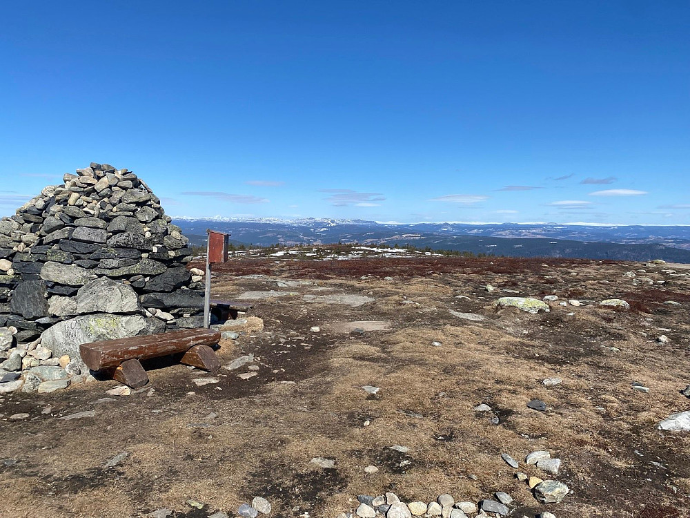 Toppvarden på Hærfjellet.
