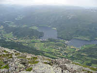 Rett ned mot Bygstad.