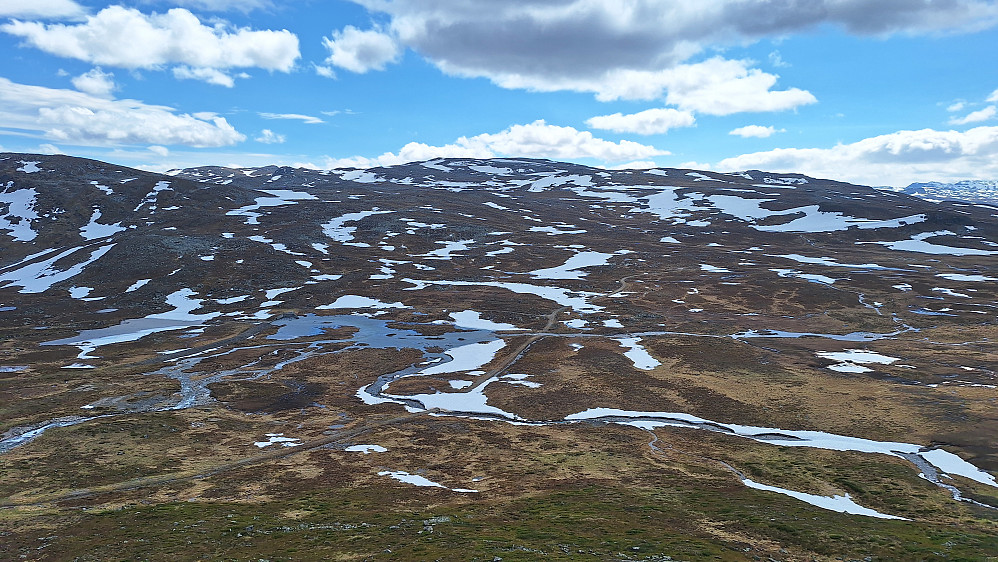 Vann, mot Skyrifjell.