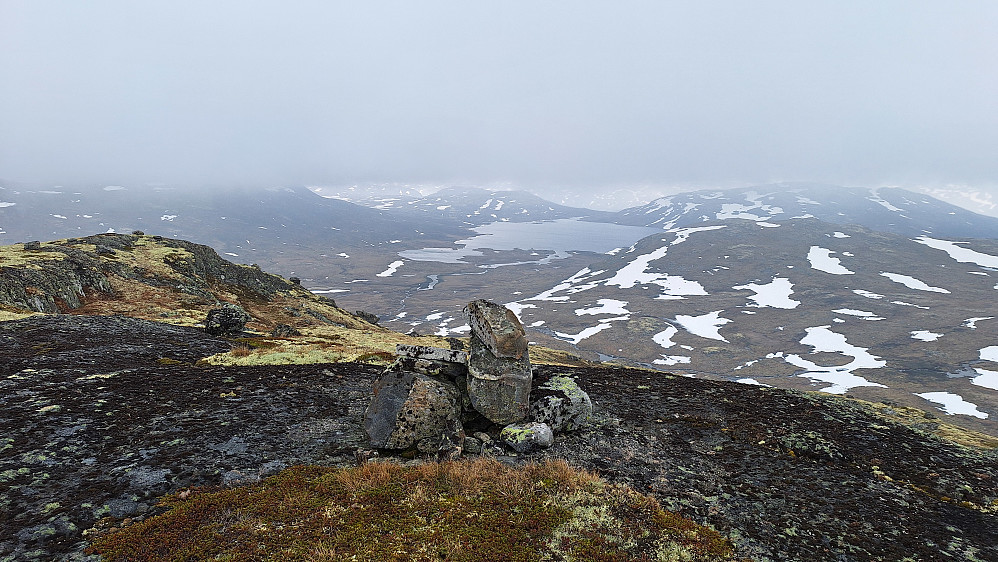 Fra toppen mot Grønvatnet. 