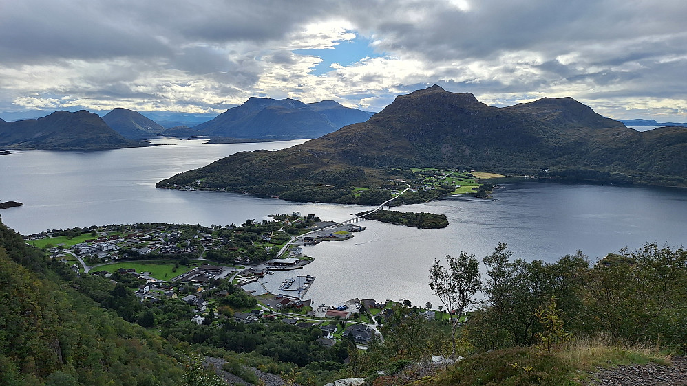 Midsund. 