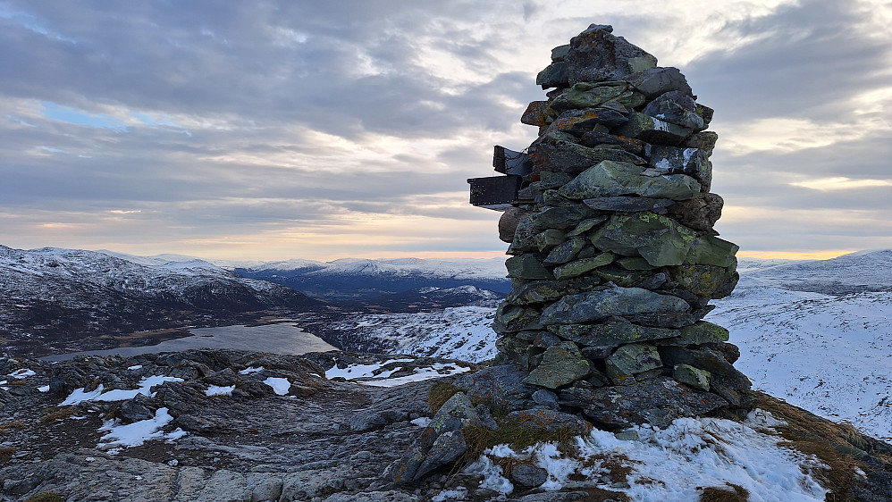 Nonshøa mot Skarvatnet. 